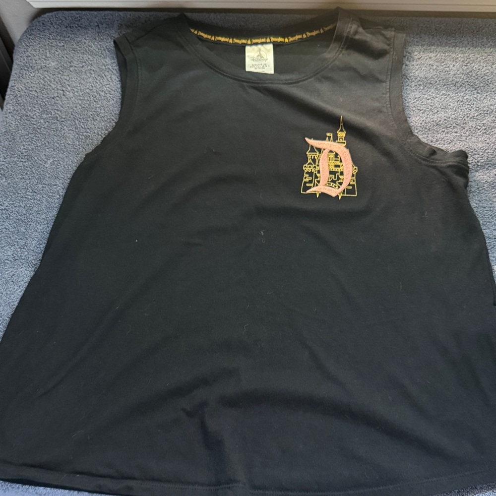 Pre-Owned Disney Black Top with Gold Accents
